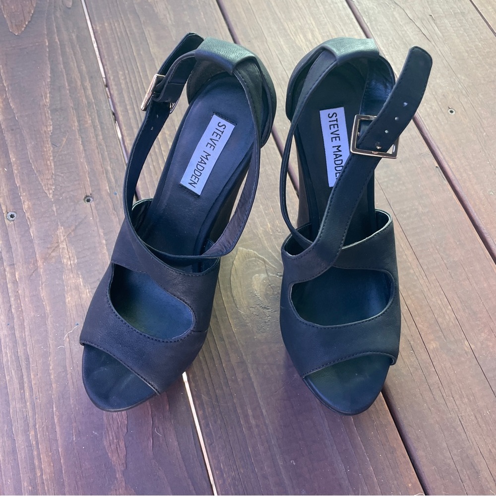 Steve Madden Xternal Black Wedges
